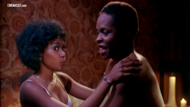 Ретро порно с афроамериканской давалкой - #1