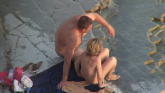 Мужик вылизал киску на пляже - #10