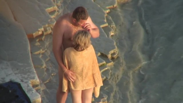 Мужик вылизал киску на пляже - #2