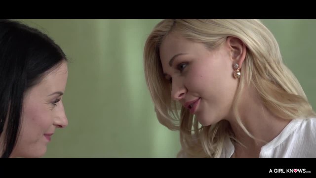 Две подружки кончают от лесбийского секса - #3