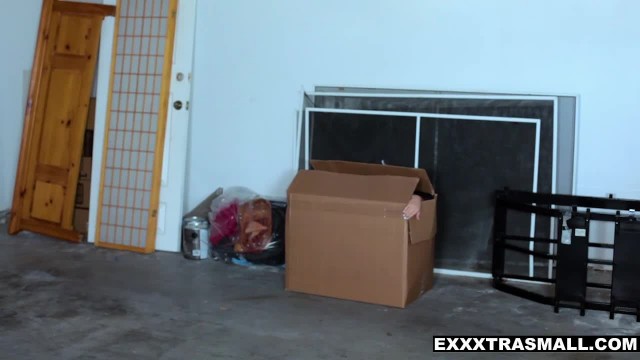 Красивая домохозяйка оказалась на соседском члене - #2