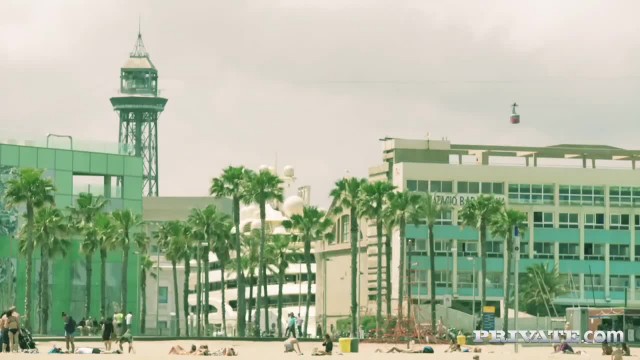 Красотки поменялись своими парнями - #1